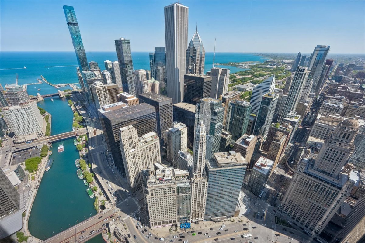 401 N Wabash Avenue Unit: 57F