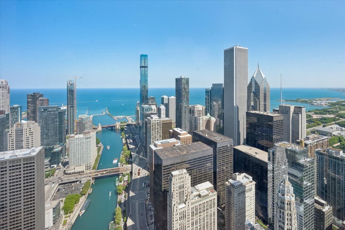 401 N Wabash Avenue Unit: 57F