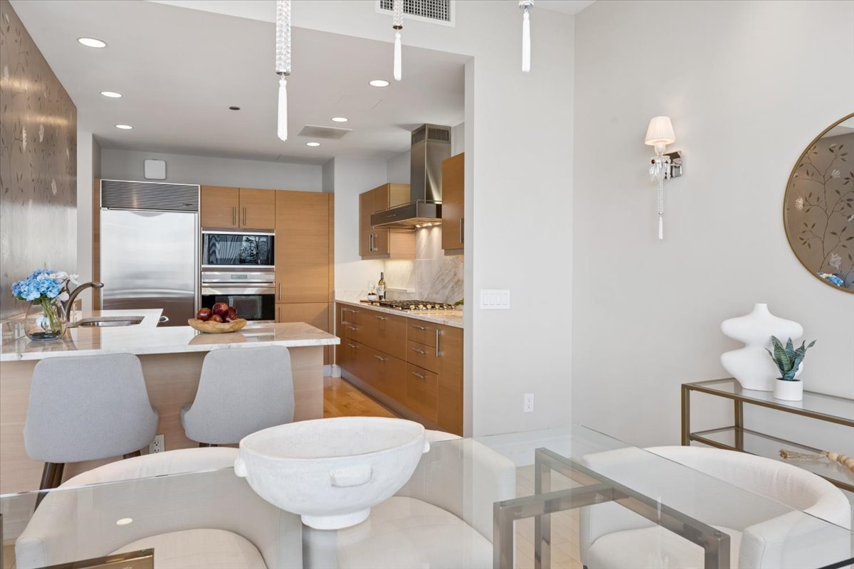 401 N Wabash Avenue Unit: 57F