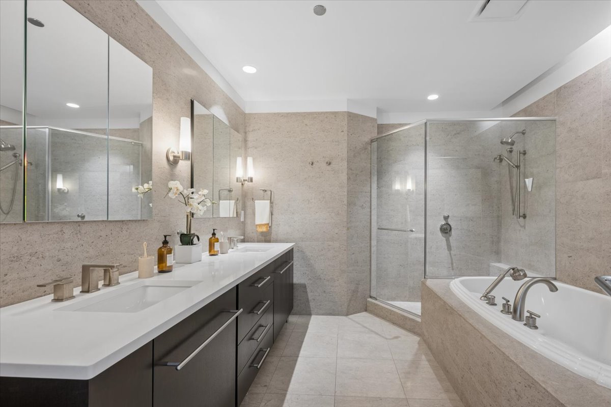 401 N Wabash Avenue Unit: 57F