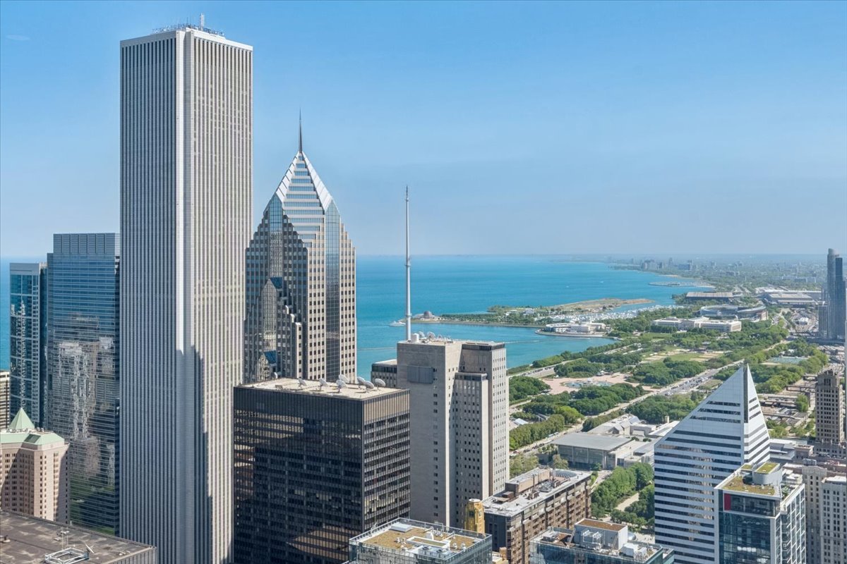 401 N Wabash Avenue Unit: 57F