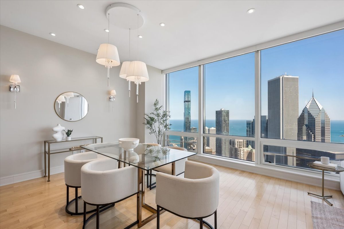 401 N Wabash Avenue Unit: 57F