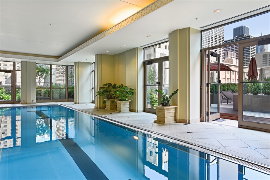 21 E Huron Street Unit: 1407