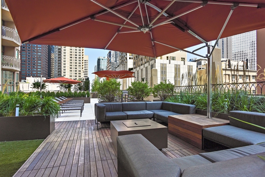 21 E Huron Street Unit: 1407