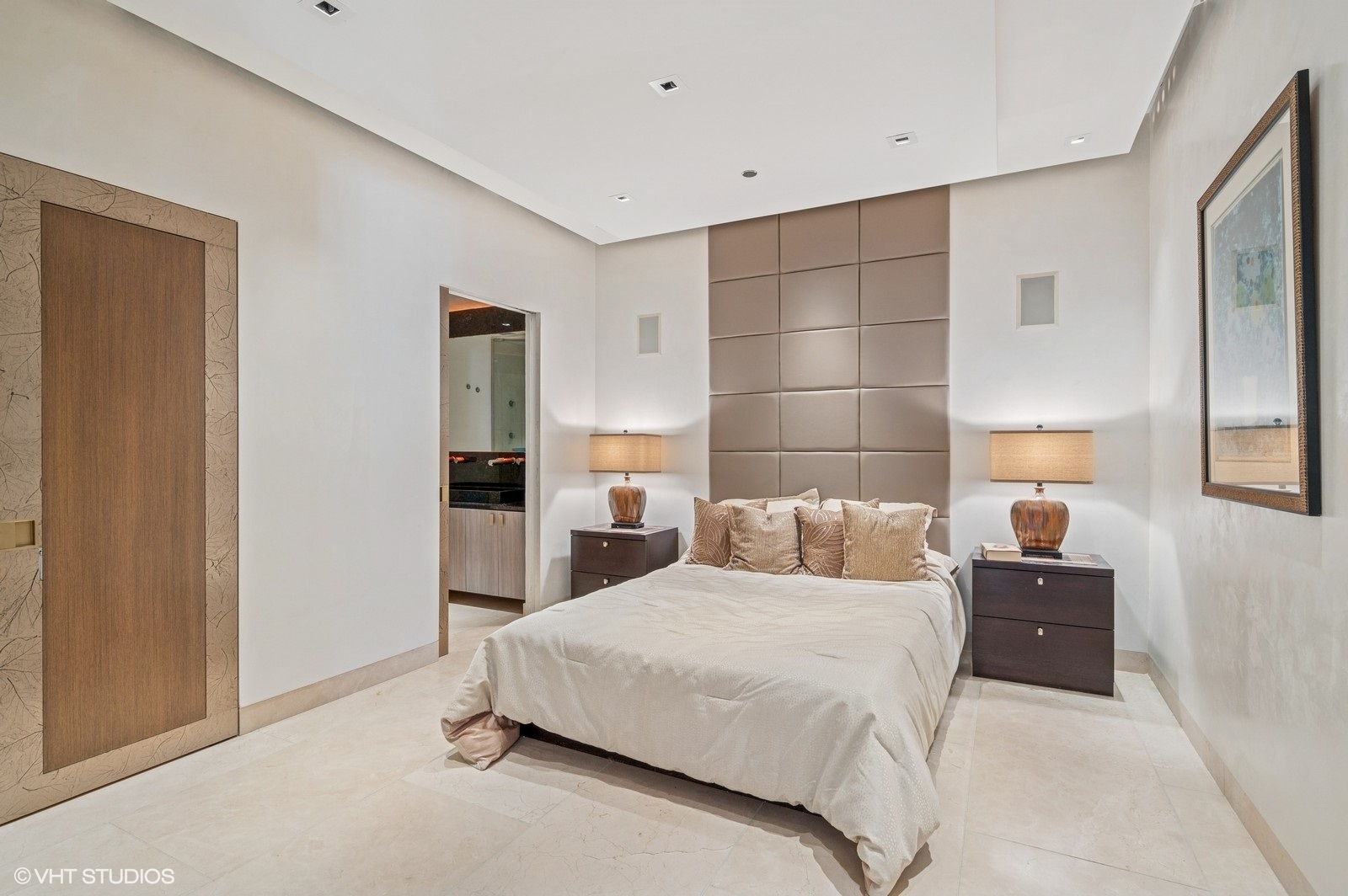 800 N Michigan Avenue Unit: 3301