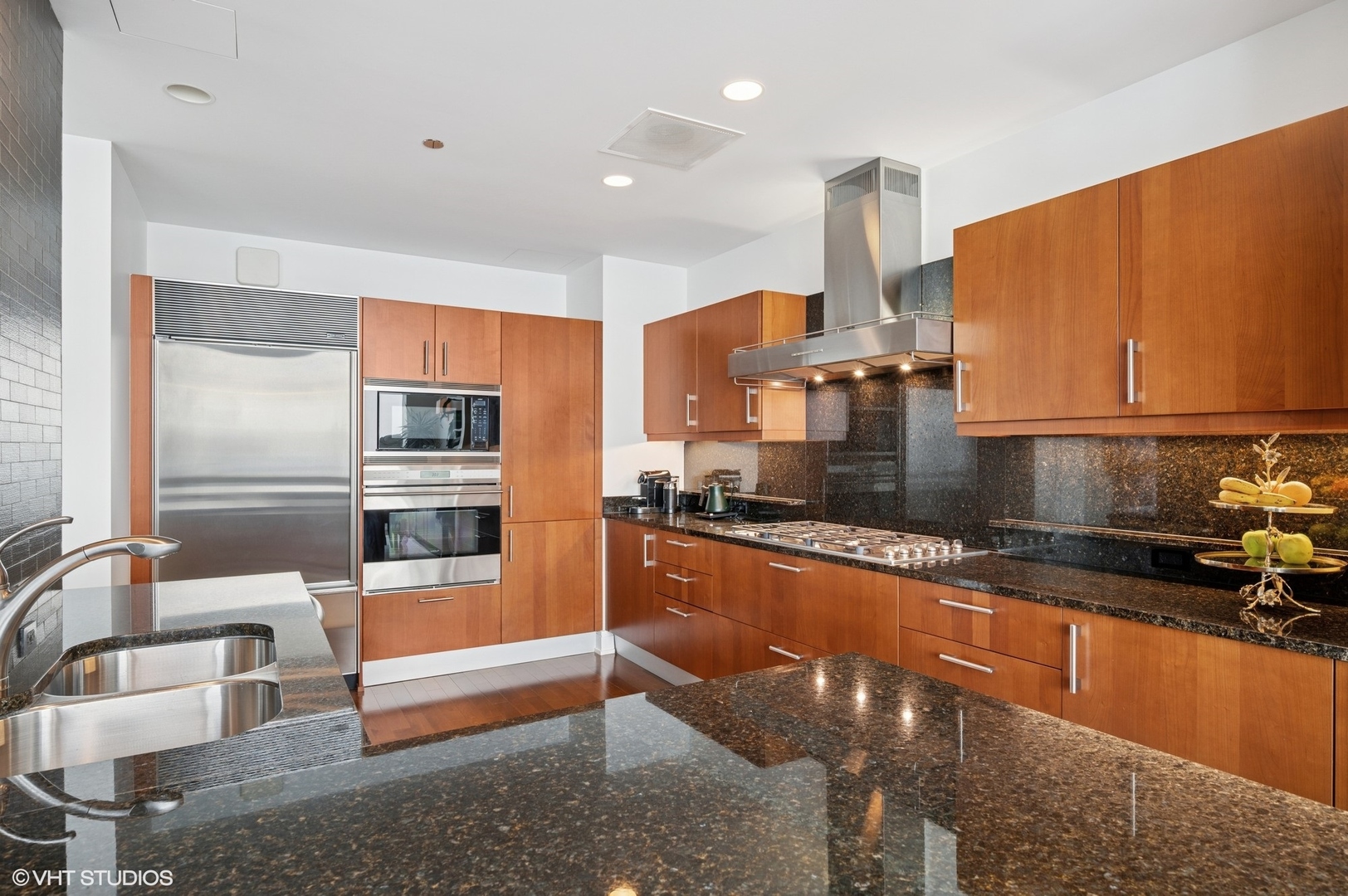 401 N Wabash Avenue Unit: 82B