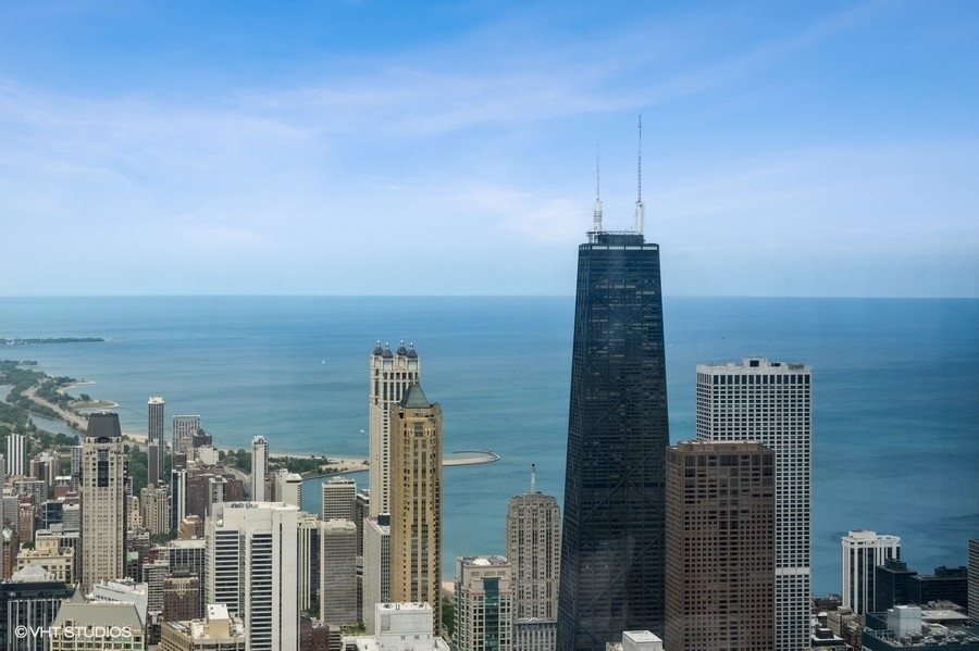 401 N Wabash Avenue Unit: 82B