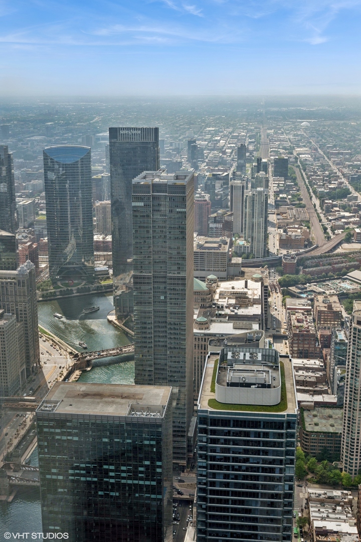 401 N Wabash Avenue Unit: 82B