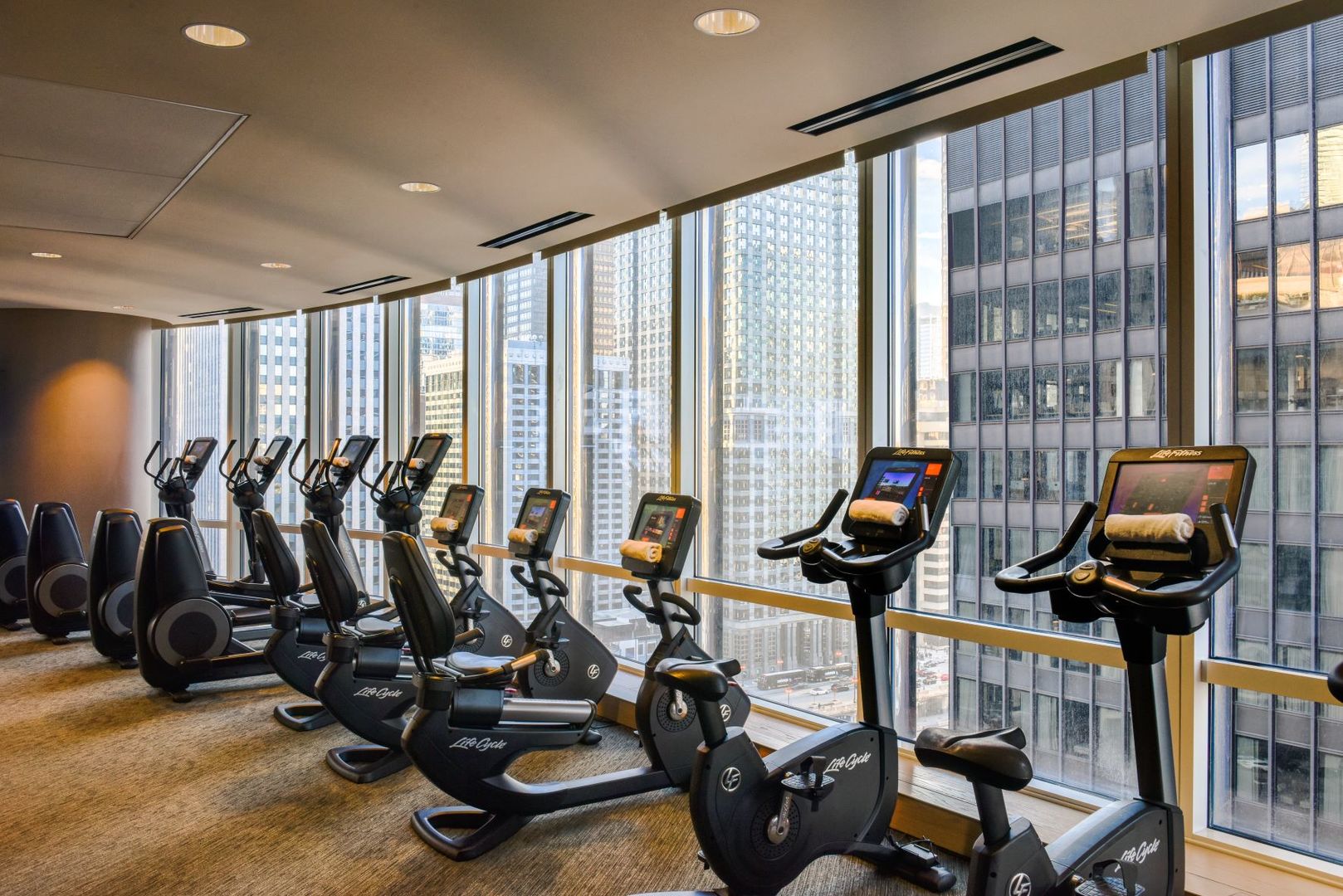 401 N Wabash Avenue Unit: 82B