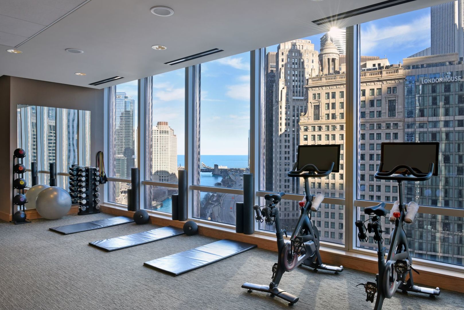 401 N Wabash Avenue Unit: 82B