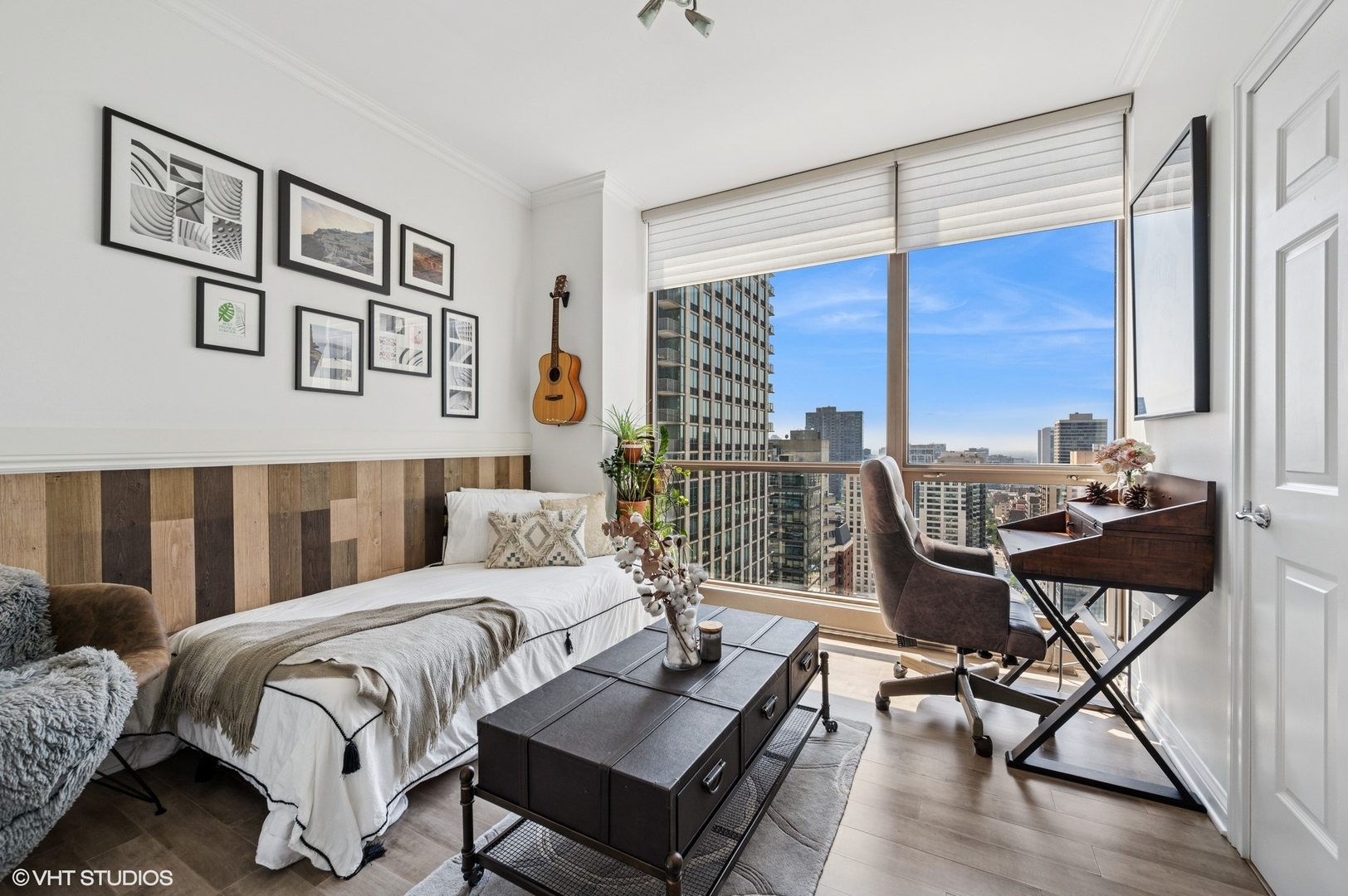 21 E Huron Street Unit: 2606