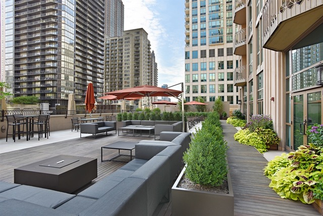 21 E Huron Street Unit: 2606