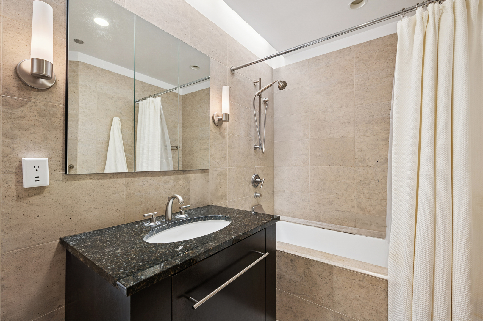 401 N Wabash Avenue Unit: 37F