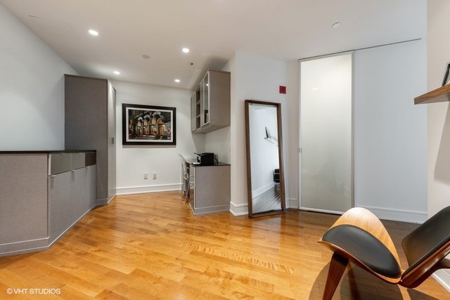 401 N Wabash Avenue Unit: 74G