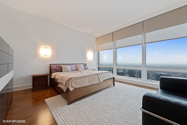401 N Wabash Avenue Unit: 74G