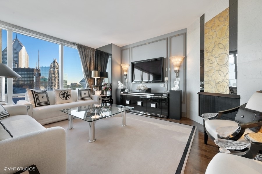 401 N Wabash Avenue Unit: 30J