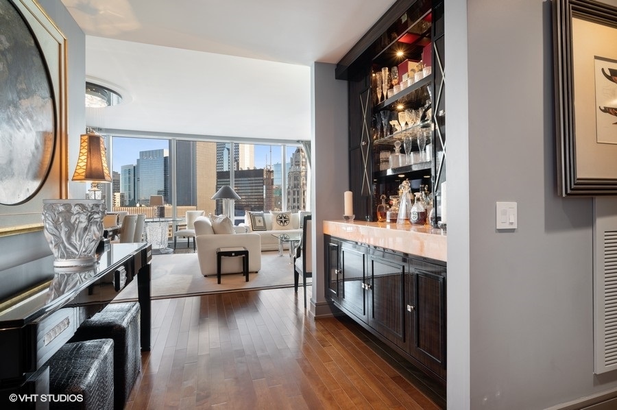 401 N Wabash Avenue Unit: 30J