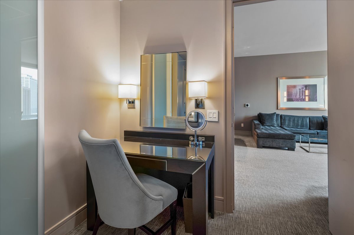 401 N Wabash Avenue Unit: 2044