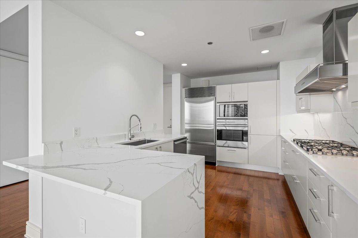 401 N Wabash Avenue Unit: 48I