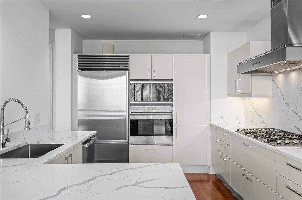 401 N Wabash Avenue Unit: 48I