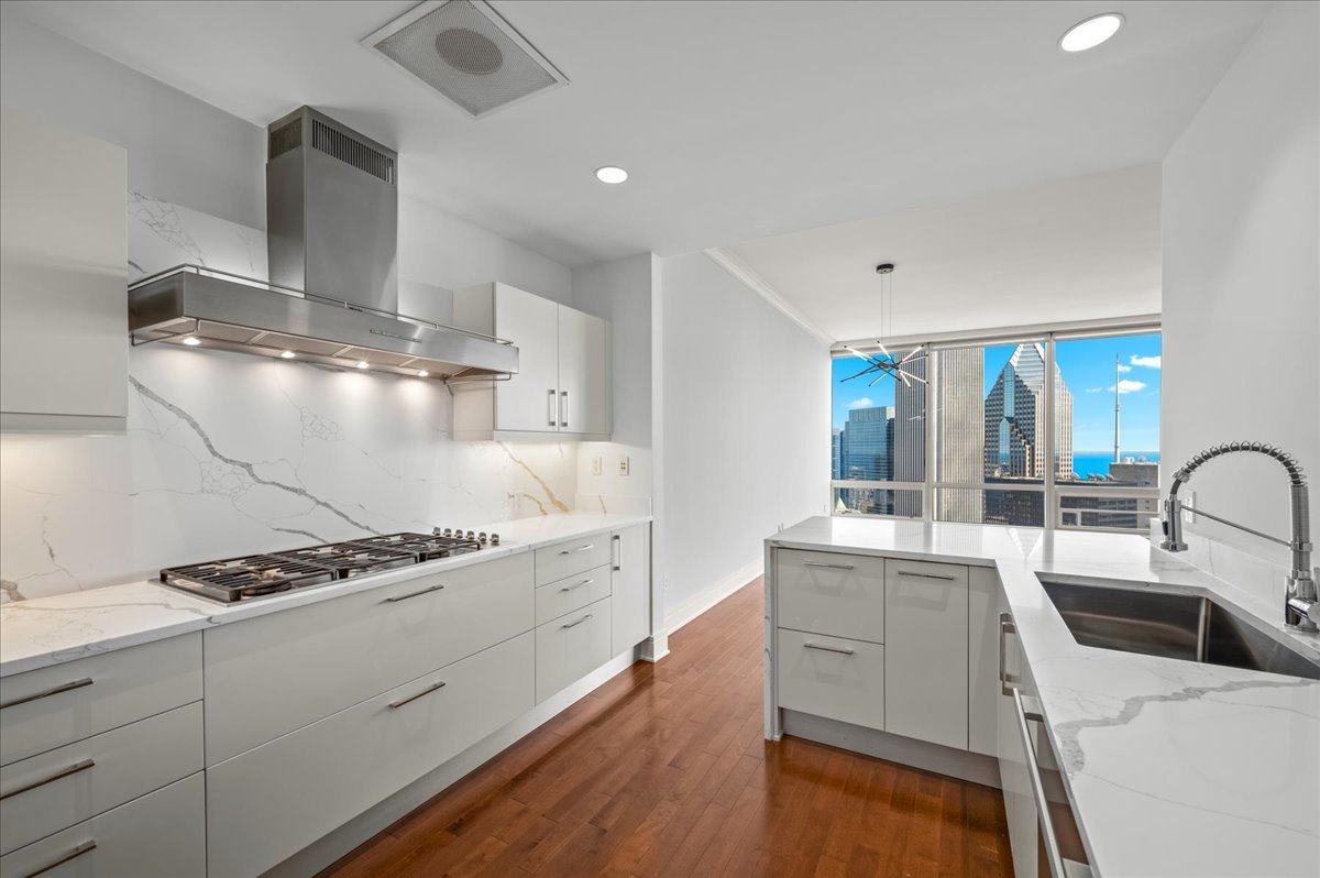 401 N Wabash Avenue Unit: 48I