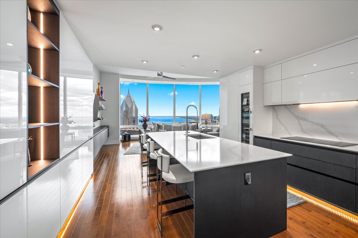 401 N Wabash Avenue Unit: 51E