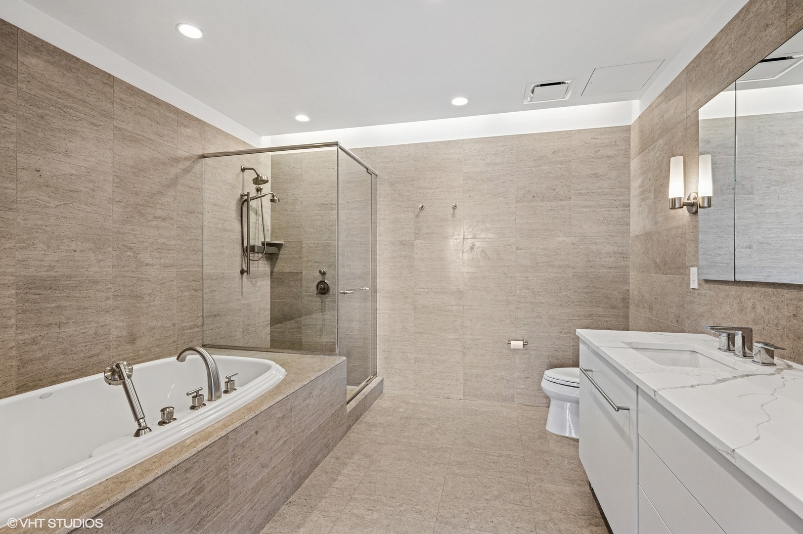 401 N Wabash Avenue Unit: 44B