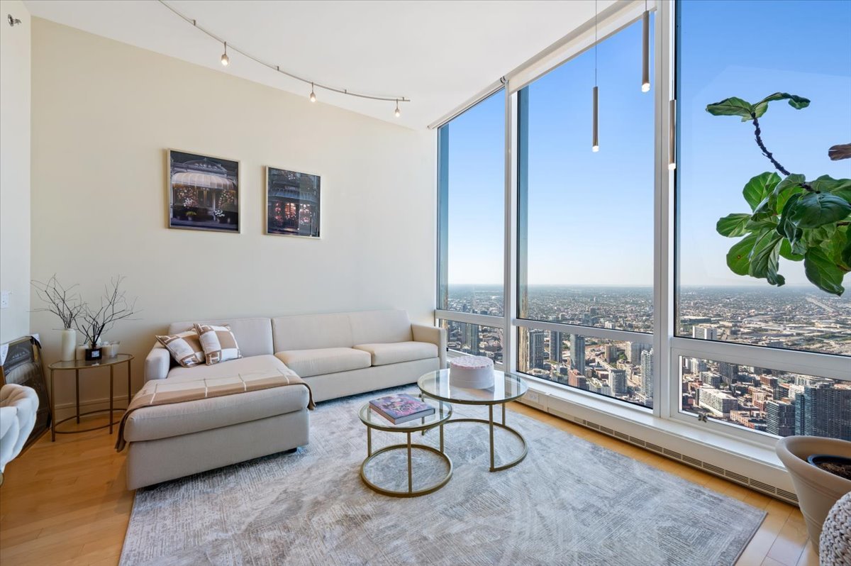 401 N Wabash Avenue Unit: 71C