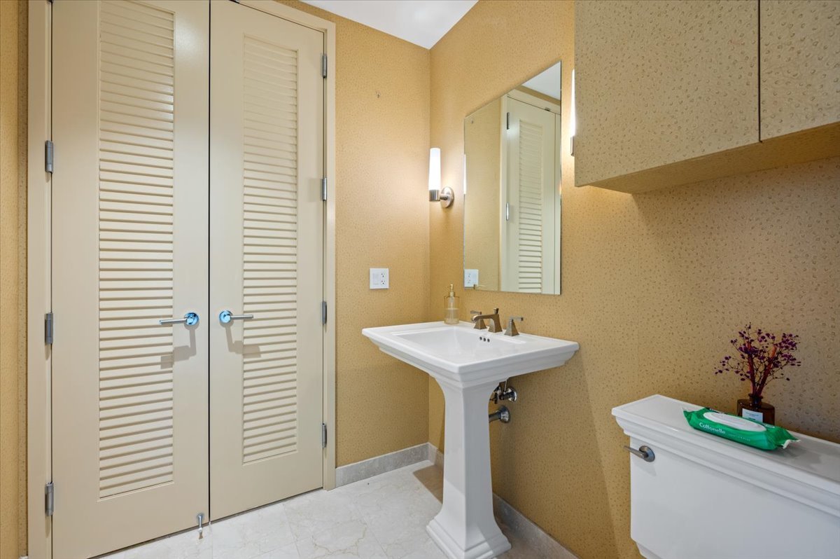 401 N Wabash Avenue Unit: 71C