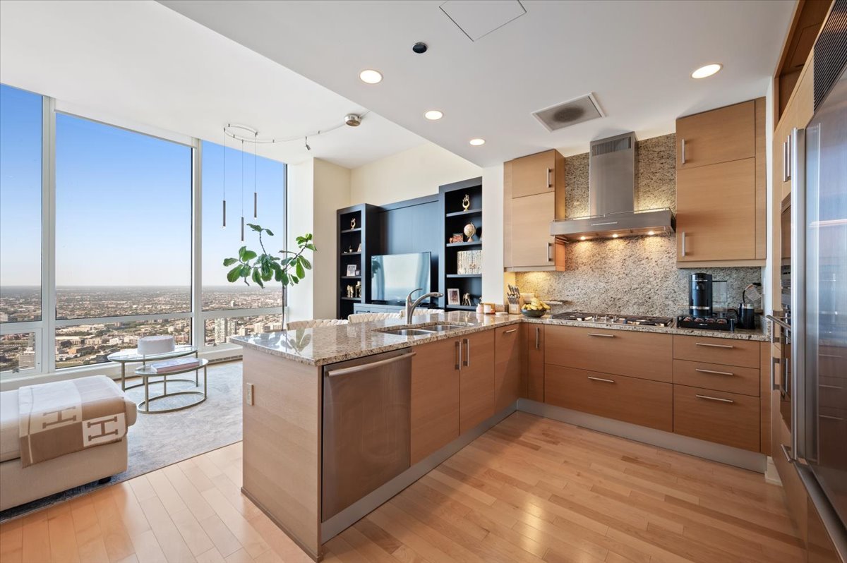 401 N Wabash Avenue Unit: 71C