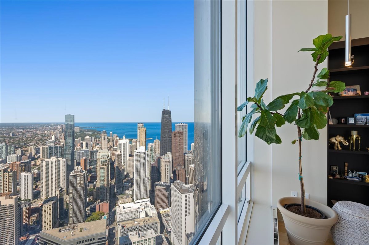 401 N Wabash Avenue Unit: 71C