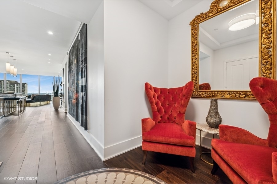 363 E Wacker Drive Unit: 2103
