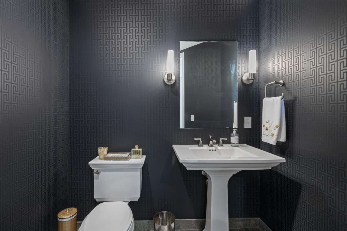 401 N wabash Avenue Unit: 73F