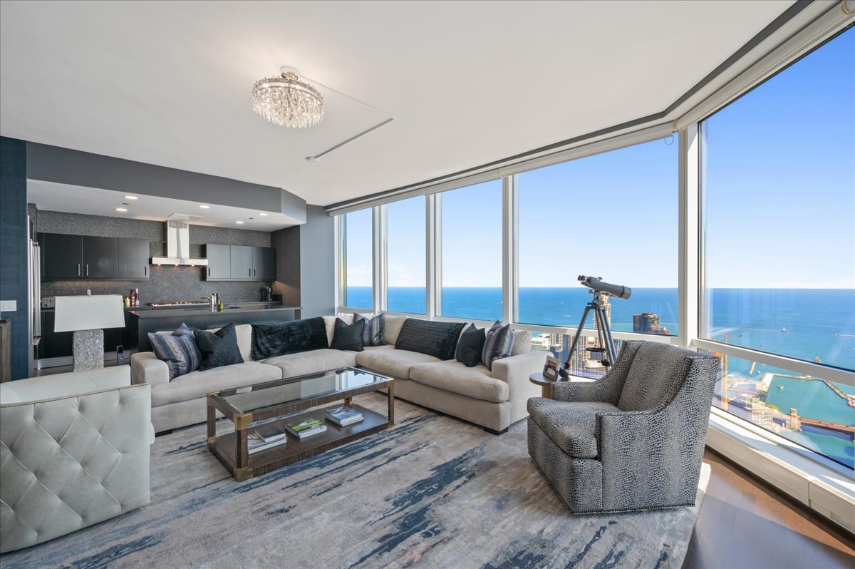 401 N wabash Avenue Unit: 73F