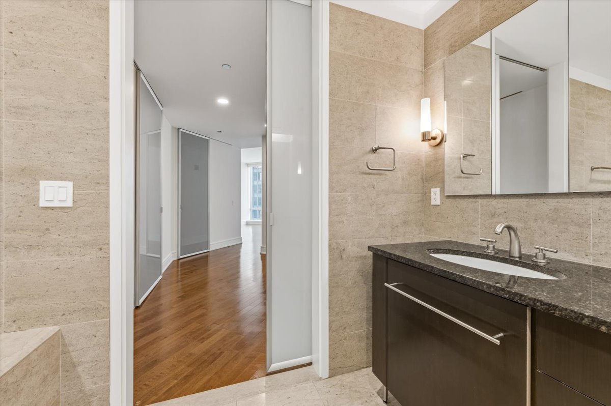 401 N Wabash Avenue Unit: 31G