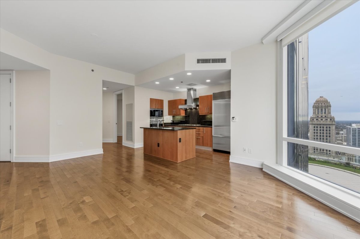 401 N Wabash Avenue Unit: 31G