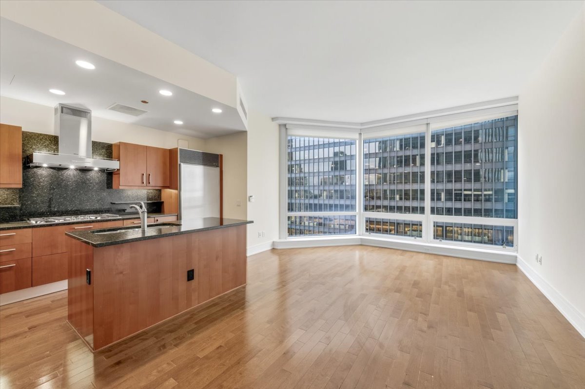 401 N Wabash Avenue Unit: 31G