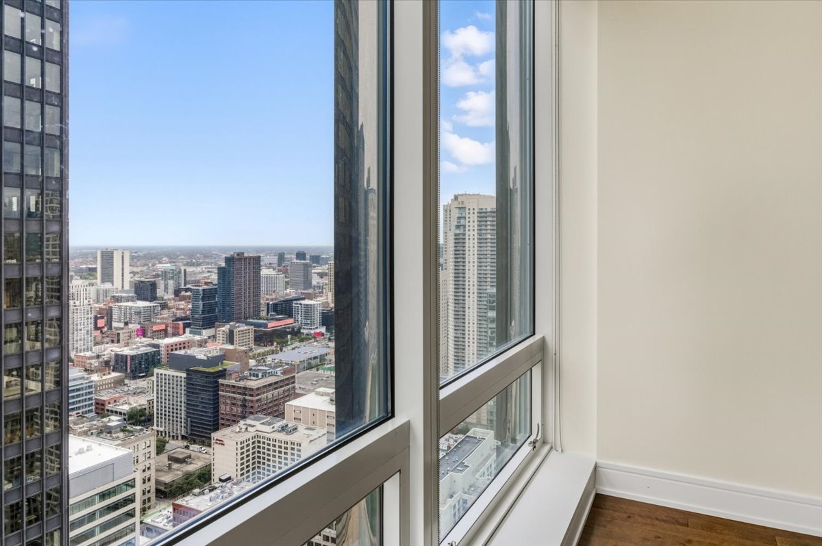 401 N Wabash Avenue Unit: 31G