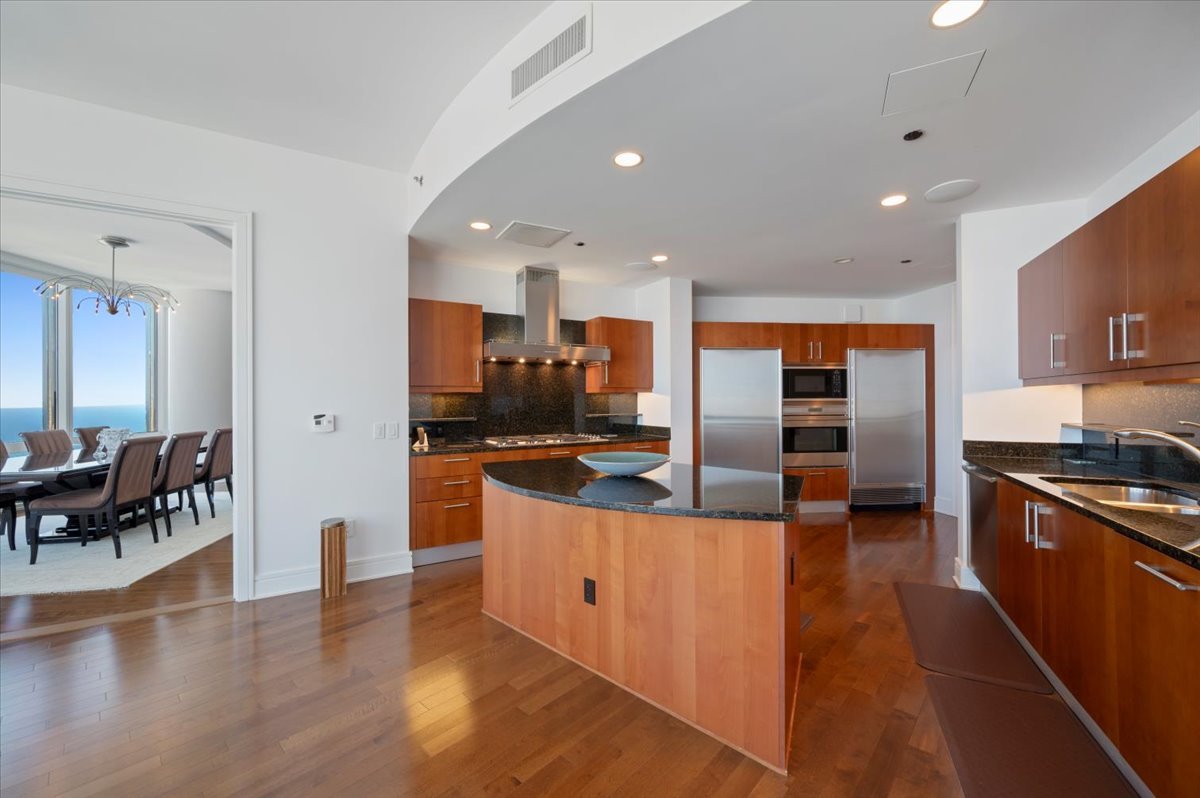 401 N Wabash Avenue Unit: 44A