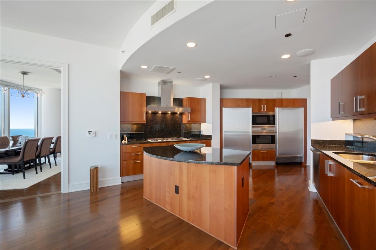 401 N Wabash Avenue Unit: 44A