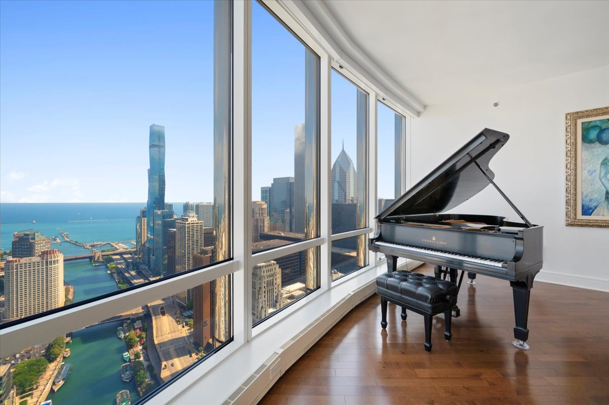 401 N Wabash Avenue Unit: 44A