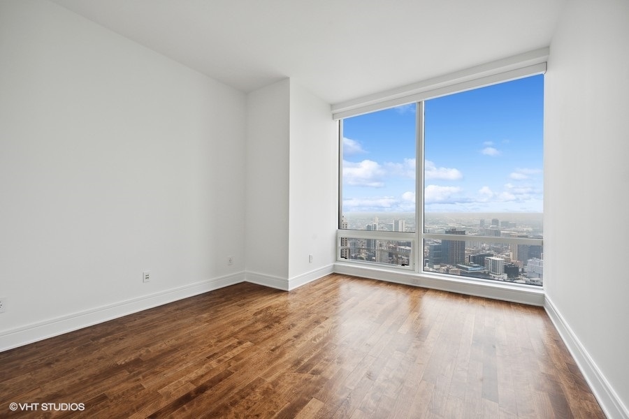 401 N Wabash Avenue Unit: 42E