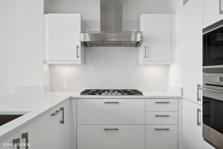 401 N Wabash Avenue Unit: 42E