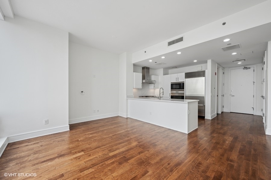 401 N Wabash Avenue Unit: 42E