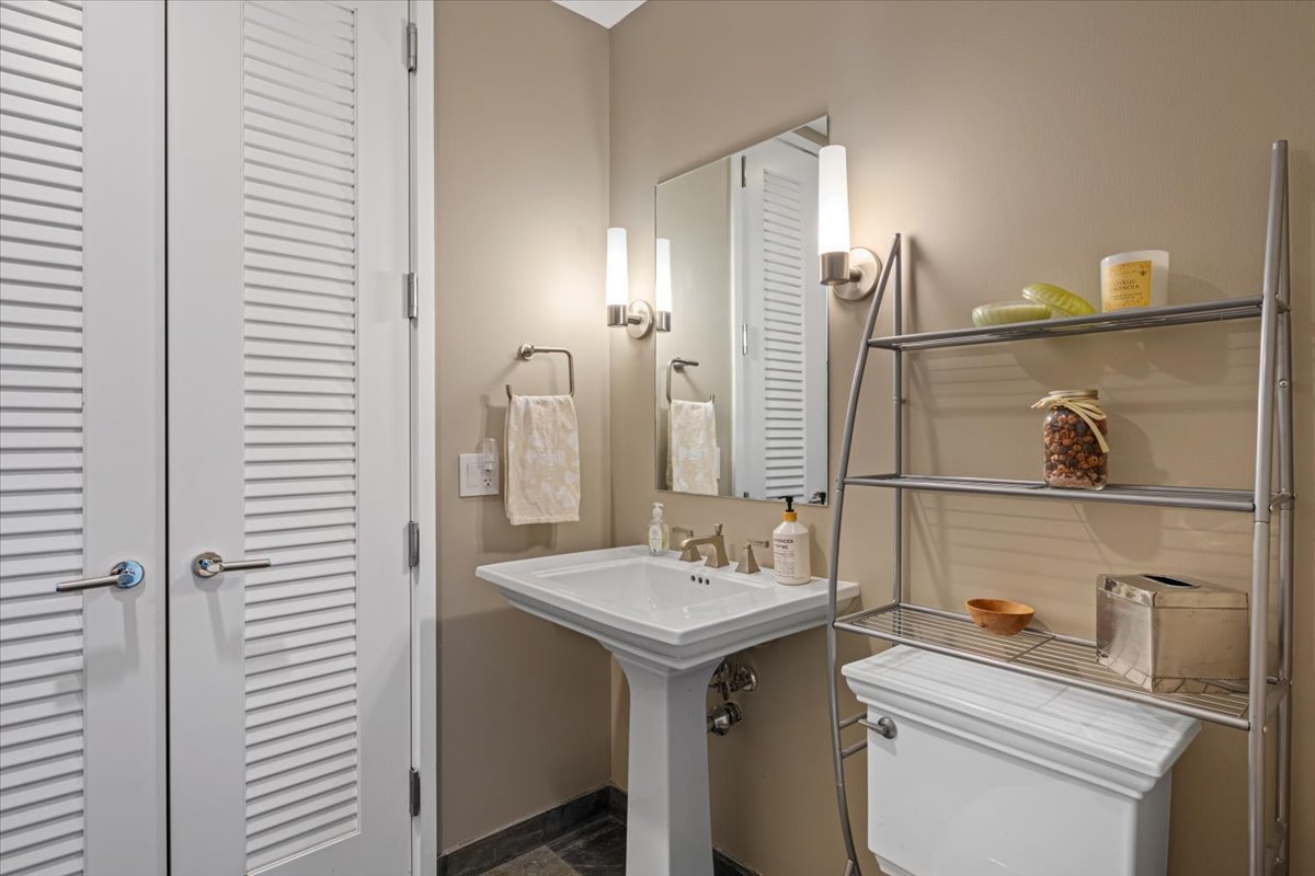 401 N Wabash Avenue Unit: 69F