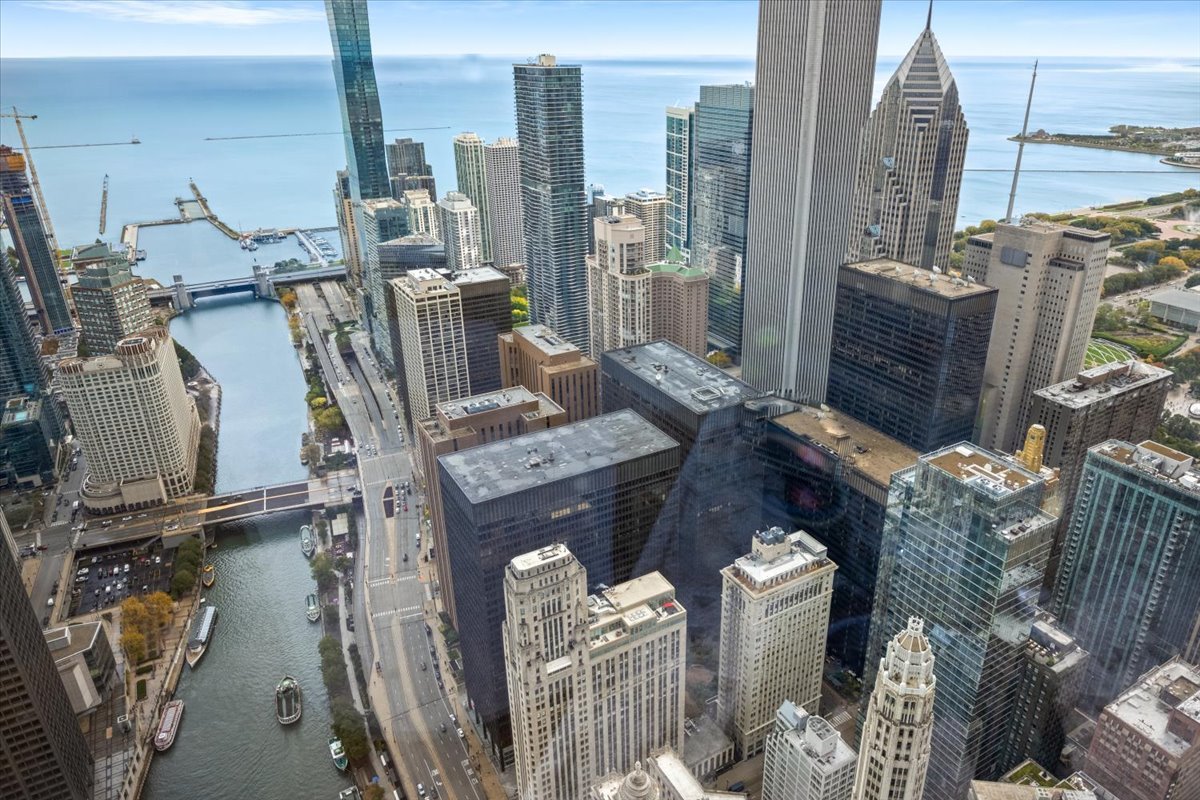 401 N Wabash Avenue Unit: 69F