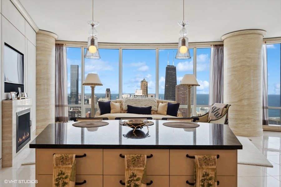 401 N Wabash Avenue Unit: 48A