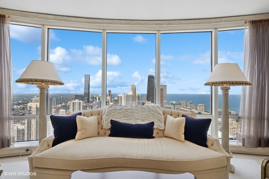 401 N Wabash Avenue Unit: 48A