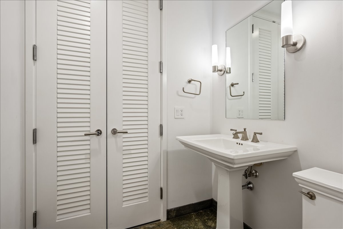 401 N Wabash Avenue Unit: 67F