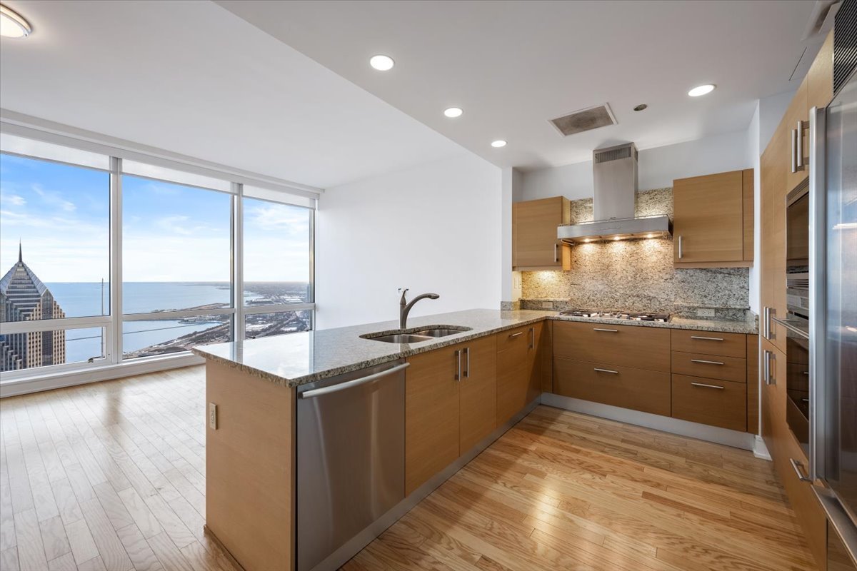 401 N Wabash Avenue Unit: 67F